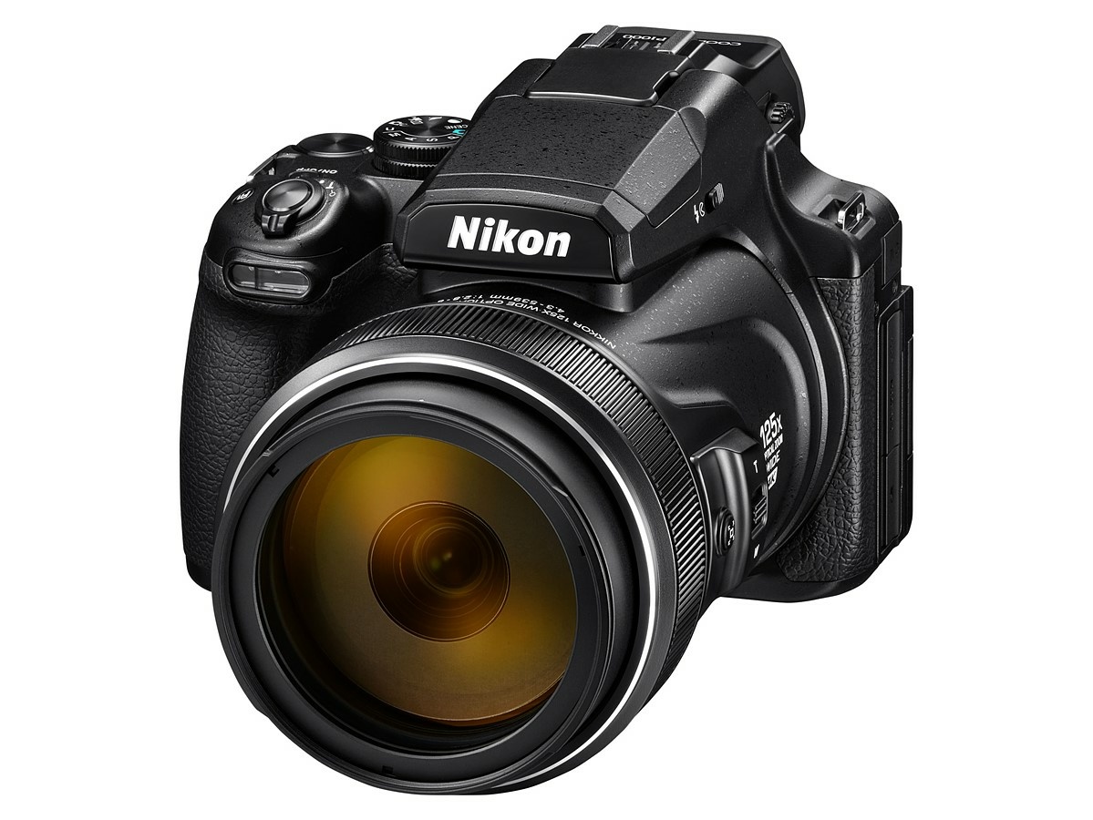 Nikon Coolpix P1000 superzoom bridge camera with its large zoom lens