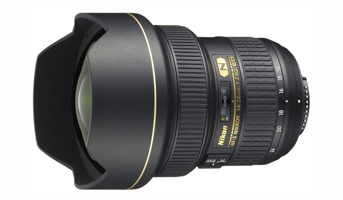 Nikon ultra-wide zoom lens with a built-in petal lens hood