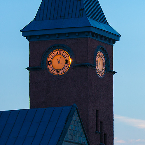 100 percent crop of the clock tower at ISO 100, smooth and detailed